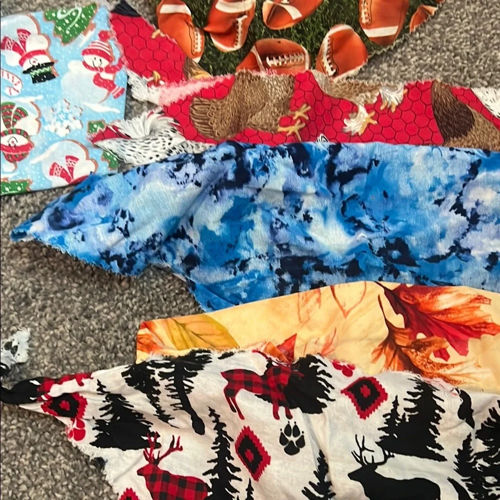 8 Assorted Printed dog Bandanas - Multi-Pattern Cotton Triangles